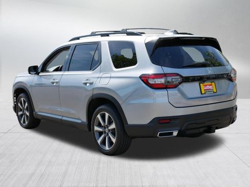 Used 2024 Honda Pilot Elite image 5