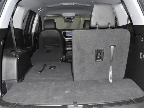 Used 2023 GMC Acadia SLT image 34