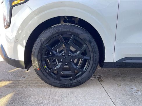 New 2026 Kia Carnival SX image 17