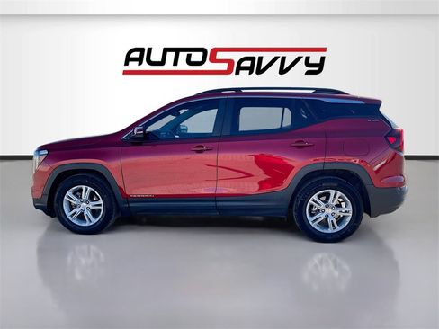 Used 2022 GMC Terrain SLE w/ Driver Convenience Package image 4