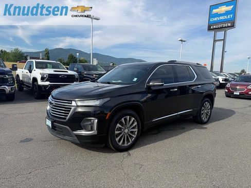 Used 2023 Chevrolet Traverse Premier w/ LPO, Floor Liner Package AWD/4WD image 3