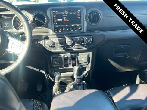 Used 2023 Jeep Gladiator Overland AWD/4WD image 5