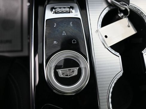 Used 2024 Cadillac Lyriq Tech image 15