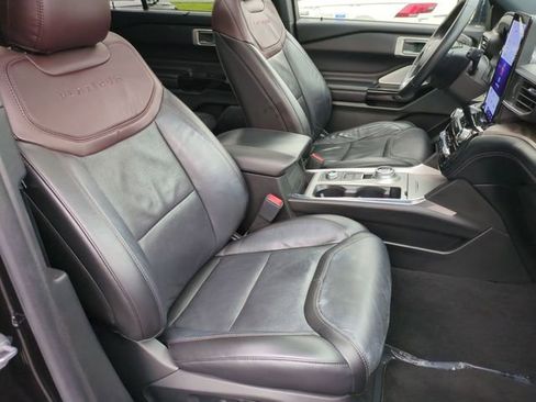 Used 2023 Ford Explorer Platinum w/ Technology Package AWD/4WD image 36