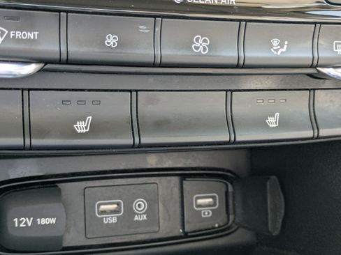 Used 2019 Hyundai Santa Fe Limited w/ Cargo Package image 28