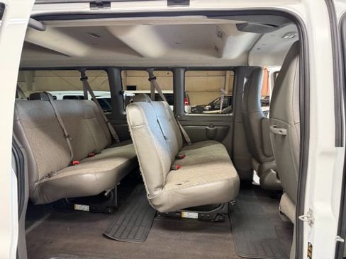 Used 2025 GMC Savana 3500 LT w/ LT Preferred Equipment Group RWD image 22