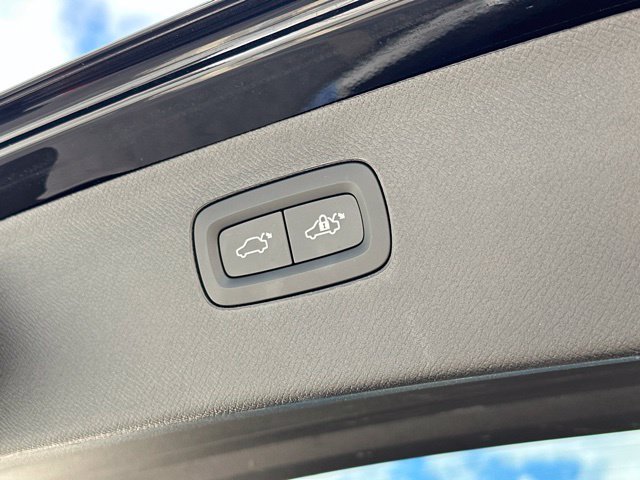 Certified 2024 Volvo XC90 T8 Plus AWD/4WD image 34