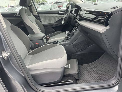 Certified 2023 Volkswagen Taos S FWD image 10