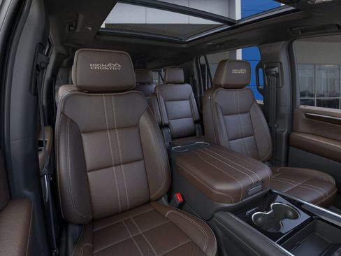 New 2026 Chevrolet Suburban High Country w/ Sun And Tow Package AWD/4WD image 16