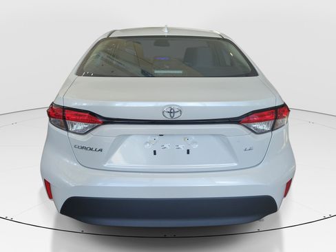 Used 2026 Toyota Corolla LE FWD image 5