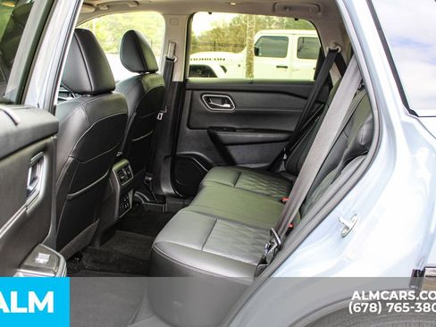 Used 2024 Nissan Rogue Platinum w/ Platinum Premium Package image 17