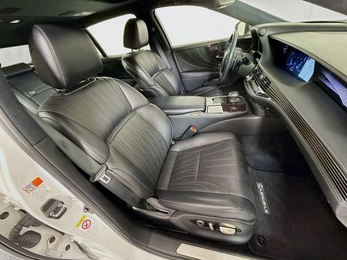 Used 2019 Lexus LS 500 RWD image 28