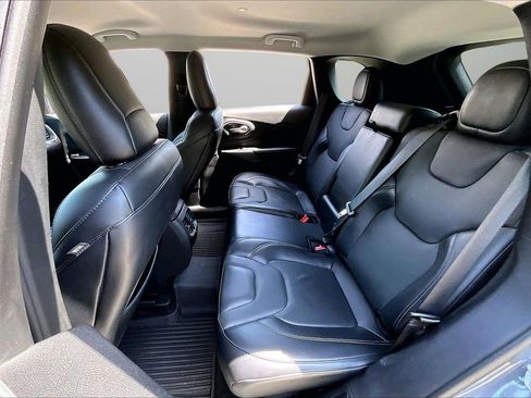 Certified 2021 Jeep Cherokee Latitude Lux w/ Mopar Interior Package AWD/4WD image 21