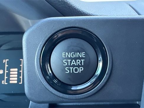 Used 2025 Toyota Tacoma SR5 image 34