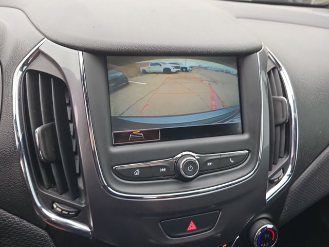 Used 2019 Chevrolet Cruze LT w/ Convenience Package FWD image 14