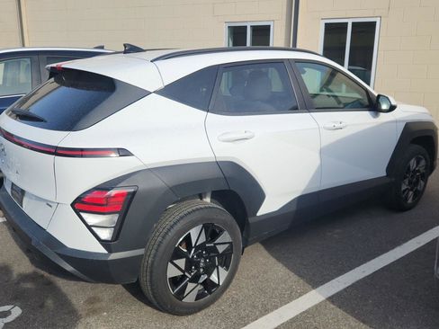 Used 2025 Hyundai Kona SEL image 4