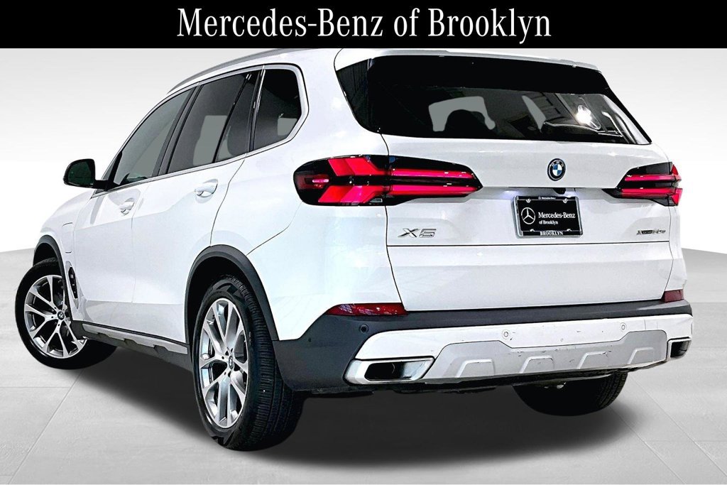 Used 2024 BMW X5 xDrive50e w/ Premium Package AWD/4WD image 11