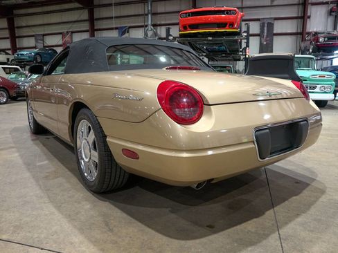 Used 2005 Ford Thunderbird RWD image 22