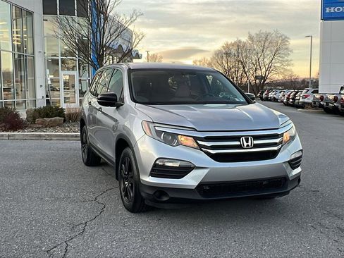 Used 2016 Honda Pilot LX image 1