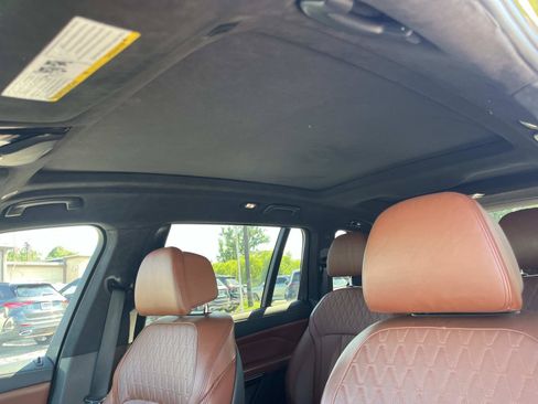 Used 2020 BMW X7 M50i w/ Luxury Seating Package AWD/4WD image 29