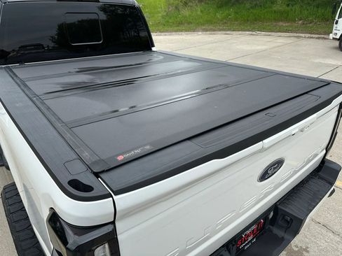 Used 2023 Ford F250 Lariat w/ Lariat Ultimate Package AWD/4WD image 15