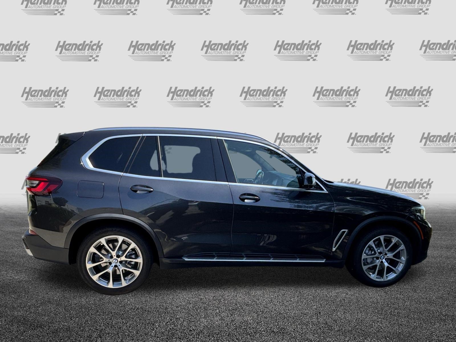 Used 2023 BMW X5 xDrive40i AWD/4WD image 11