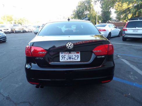 Used 2013 Volkswagen Jetta SE FWD image 10