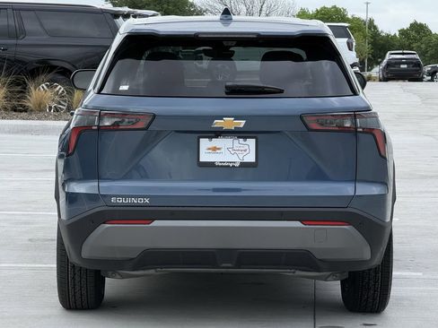 New 2026 Chevrolet Equinox LT image 5
