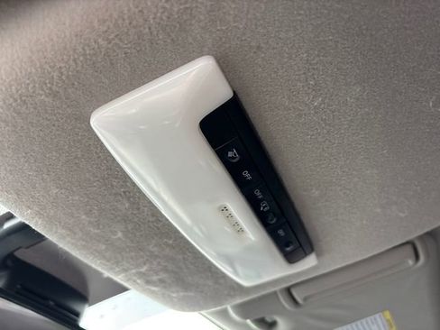 Used 2020 Nissan Versa SV FWD image 24