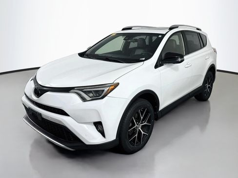 Used 2016 Toyota RAV4 SE w/ Advanced Technology Package AWD/4WD image 3