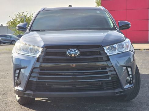 Certified 2019 Toyota Highlander XLE AWD/4WD image 12