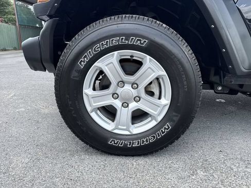 Used 2022 Jeep Wrangler Unlimited Sport AWD/4WD image 10