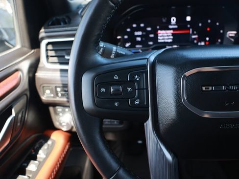 Used 2023 GMC Yukon Denali Ultimate AWD/4WD image 25