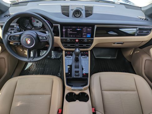 Used 2024 Porsche Macan S AWD/4WD image 16