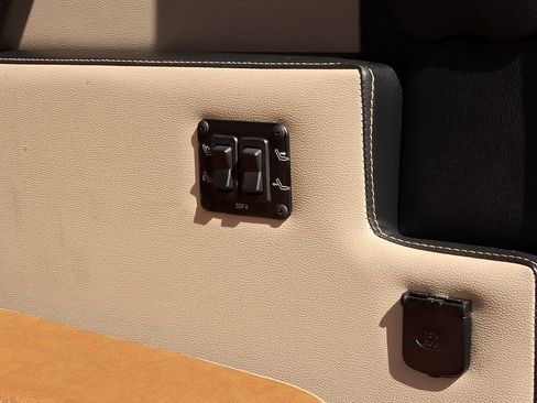 Used 2023 RAM ProMaster 2500 w/ Premium Convenience Group (B) image 39