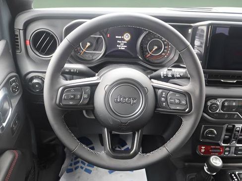 New 2026 Jeep Wrangler Unlimited Rubicon AWD/4WD image 13