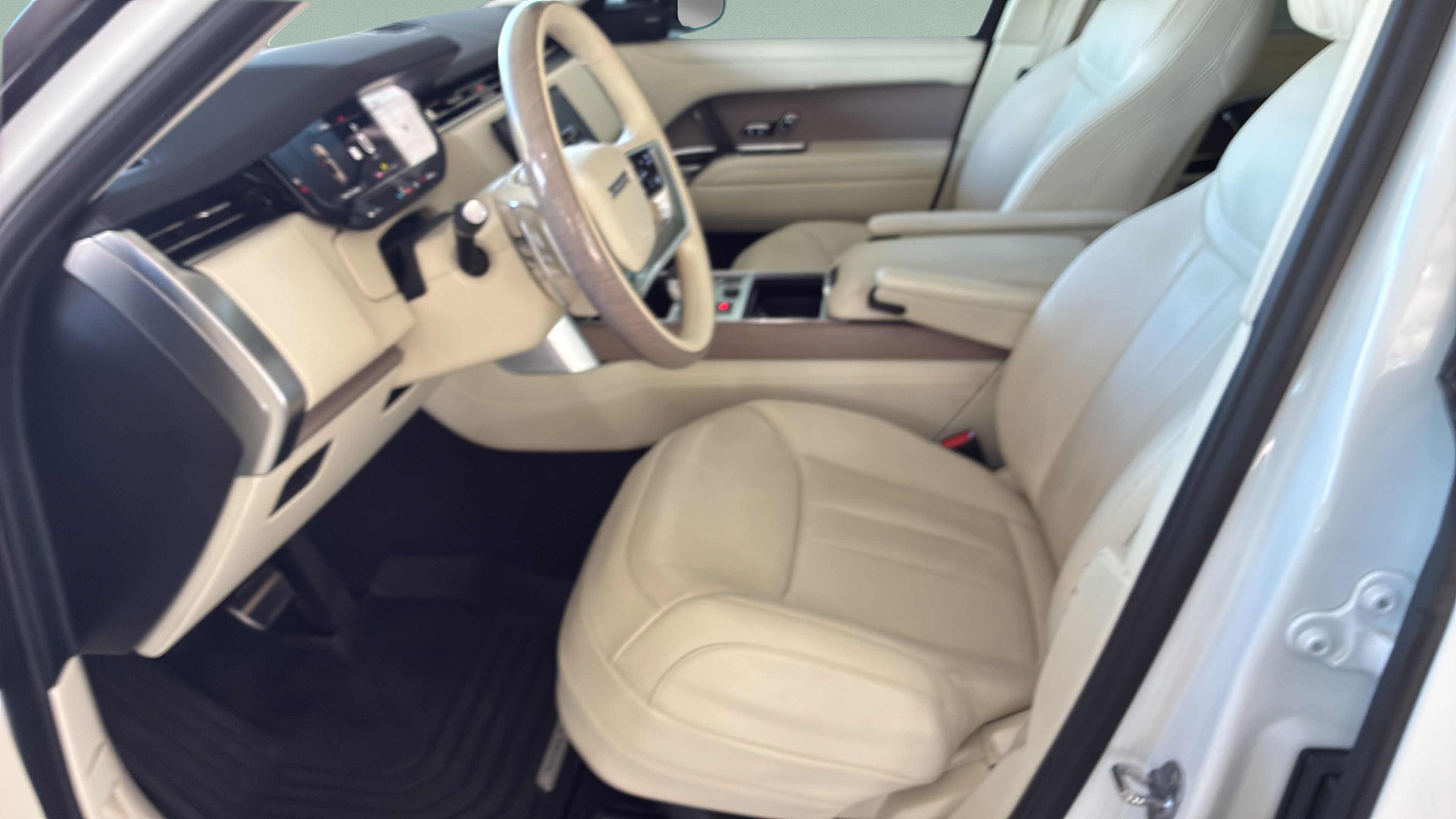 Used 2023 Land Rover Range Rover SE AWD/4WD image 17