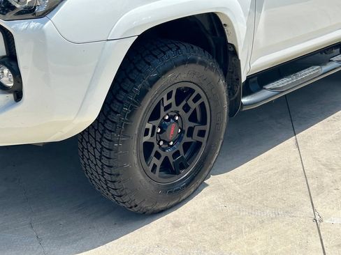 Used 2019 Toyota 4Runner TRD Pro AWD/4WD image 9