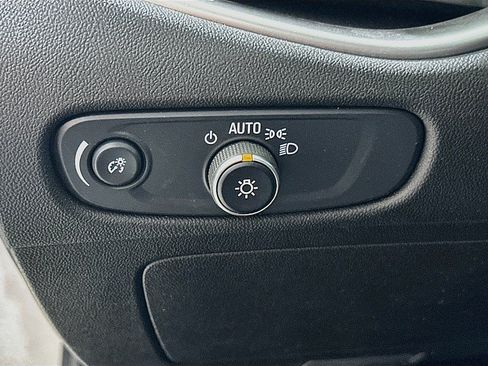 Used 2025 Chevrolet Malibu LT FWD image 10