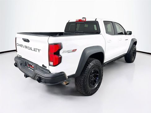 Used 2024 Chevrolet Colorado ZR2 w/ ZR2 Bison Edition image 7