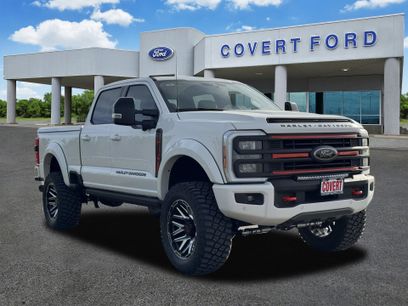 New 2026 Ford F250 Lariat w/ Black Appearance Package