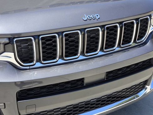 Used 2021 Jeep Grand Cherokee L Limited RWD image 11