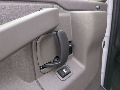 New 2025 GMC Savana 2500 w/ Driver Convenience Package image 15