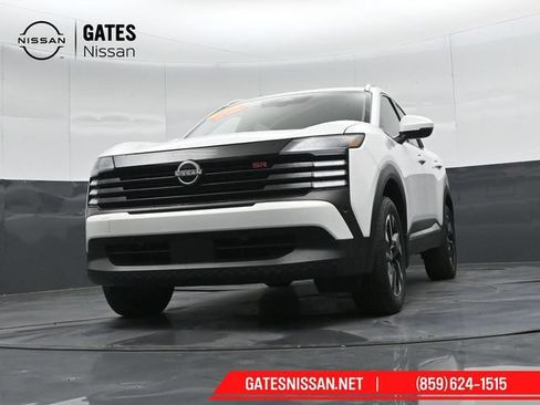 Certified 2025 Nissan Kicks SR AWD/4WD image 39