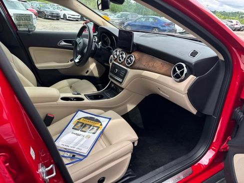 Used 2019 Mercedes-Benz GLA 250 4MATIC image 18