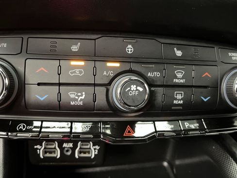 Used 2023 Dodge Durango GT AWD/4WD image 22