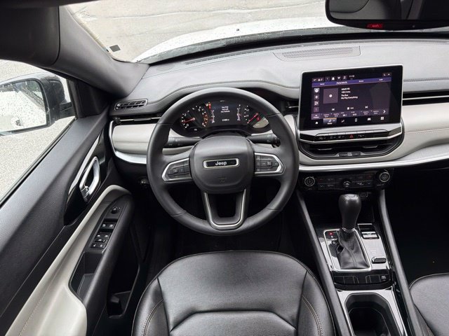 Used 2024 Jeep Compass Limited AWD/4WD image 17