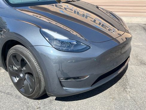 Used 2023 Tesla Model Y Long Range AWD/4WD image 10