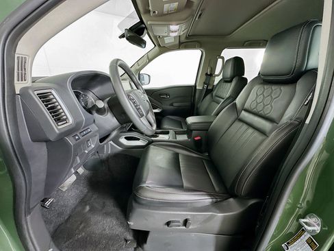 Used 2024 Nissan Frontier SL w/ Technology Package image 13