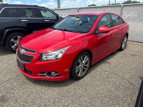 Used 2014 Chevrolet Cruze LTZ w/ RS Package FWD image 2